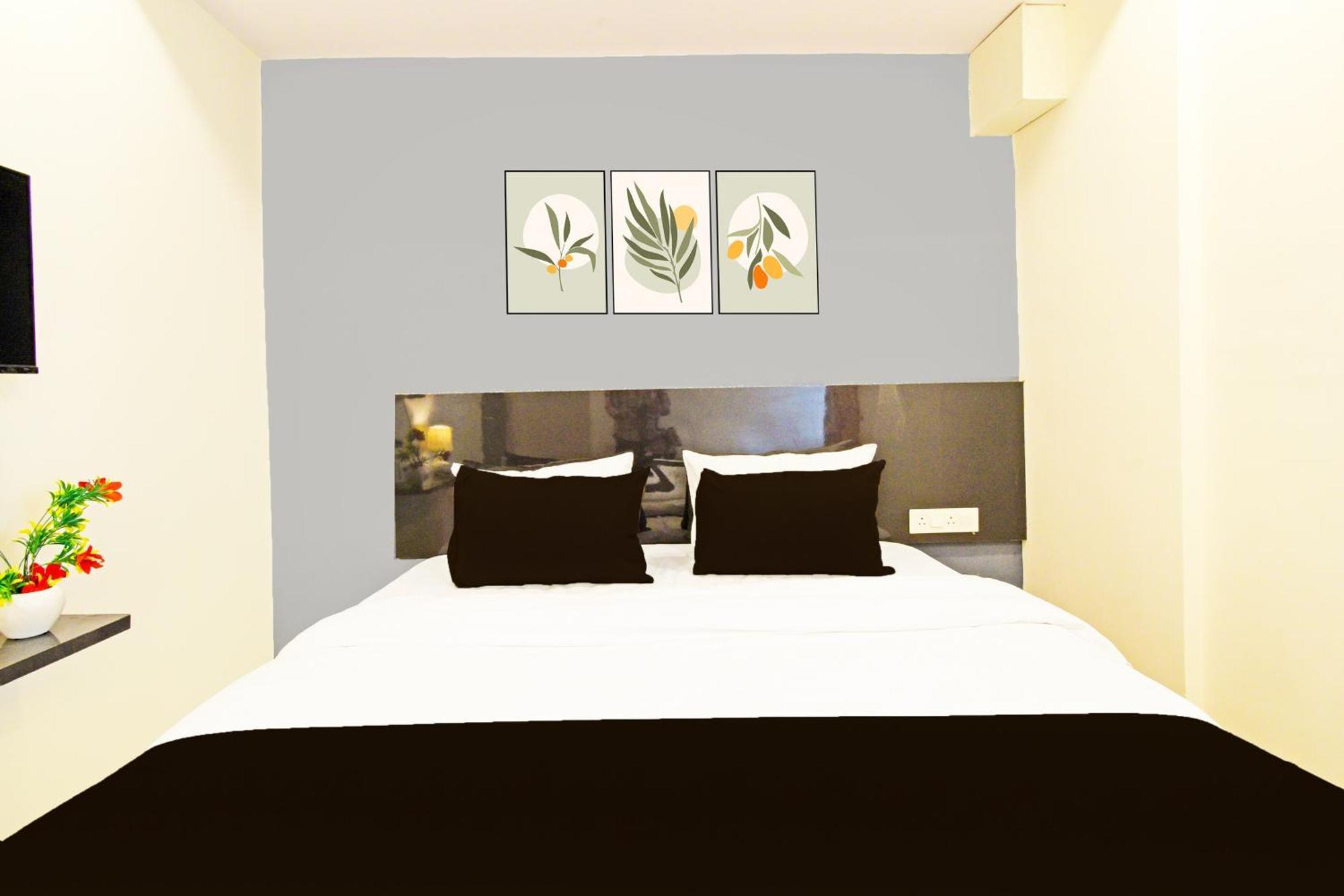 Hotel O Malani Inn Hyderabad Esterno foto